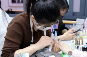 不逼自己一把，等你没钱才知道学门手艺有多重要！