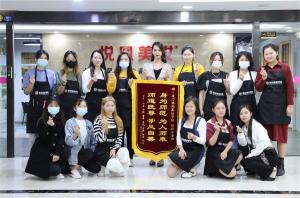 零基础别慌！这3家化妆学校，能让你从小白变专业