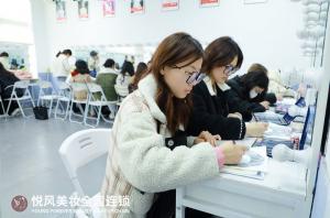 化妆培训学校解析，悦风美妆学院优势